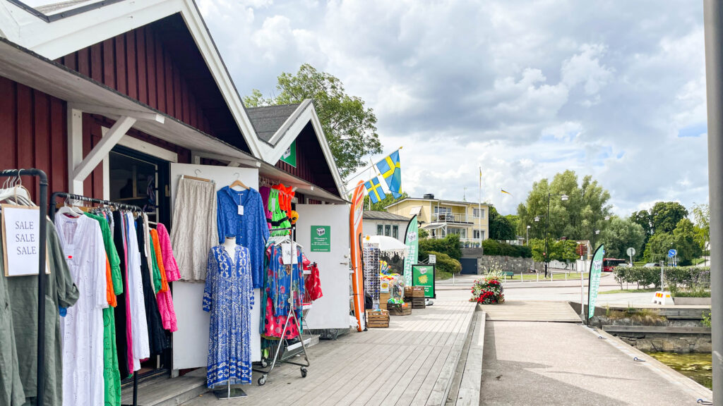 Bodarna i Vaxholm med försäljning sommartid.